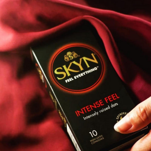 (6 แถม 6 ) LifeStyles Skyn Intense ถุงยางอนามัยผิวมีปุ่ม ผลิตจากยางสังเคราะห์ ขนาด 53 มม. บรรจุ 12 กล่อง (36 ชิ้น)