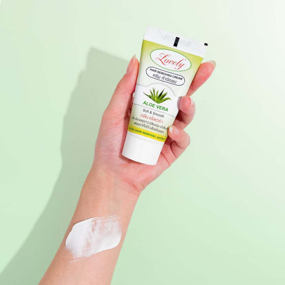 Lovely Hair Removing Cream เลิฟลี่ แฮร์รีมูฟวิ่ง ครีม ครีมกำจัดขน สูตรลาเวนเดอร์ อโรเวร่า 50ml